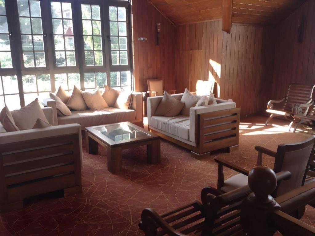 Daffodil'S Hotel Нувара-Элия Экстерьер фото
